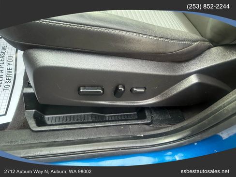 Used 2019 Ford Escape Titanium image 14