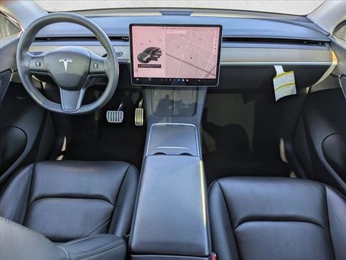 Used 2021 Tesla Model Y Performance image 18