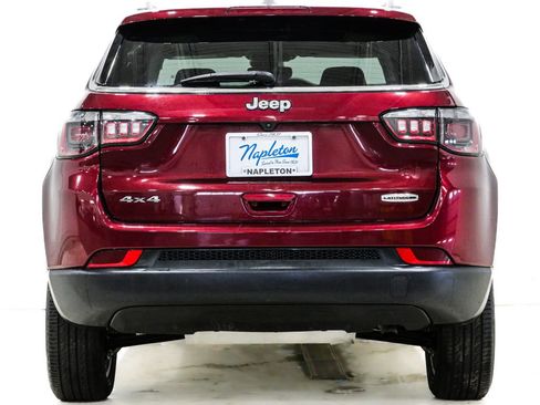 Used 2022 Jeep Compass Latitude w/ Sun and Sound Group image 8