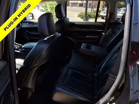 Used 2022 Jeep Grand Cherokee Limited 4xe AWD/4WD image 28