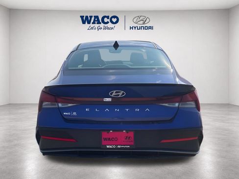 Used 2025 Hyundai Elantra Sport FWD image 6