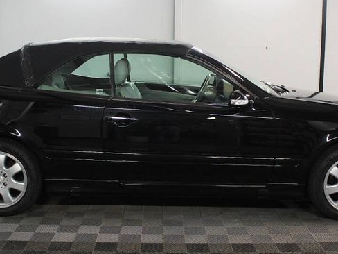 Used 2001 Mercedes-Benz CLK 320 Cabriolet image 3