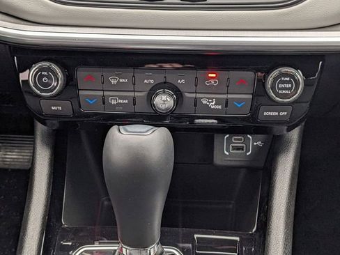 New 2025 Jeep Compass Limited w/ Sun & Sound Group image 15