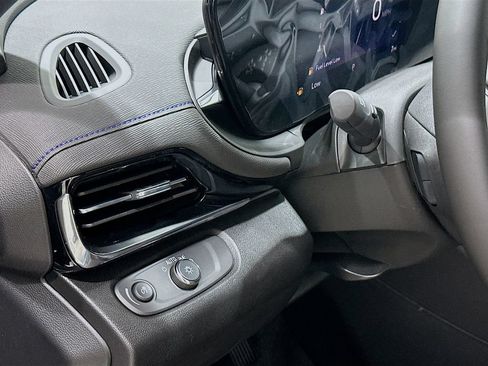 New 2026 Buick Envista Sport Touring w/ Convenience I Package FWD image 10