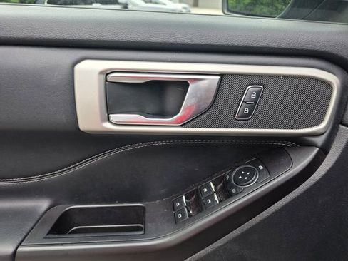 Used 2020 Ford Explorer XLT w/ Equipment Group 202A RWD image 26