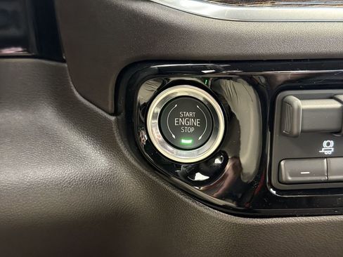 New 2026 GMC Sierra 3500 SLE w/ SLE Value Package AWD/4WD image 17