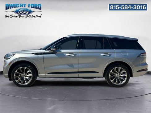 Used 2023 Lincoln Aviator Grand Touring AWD/4WD image 2
