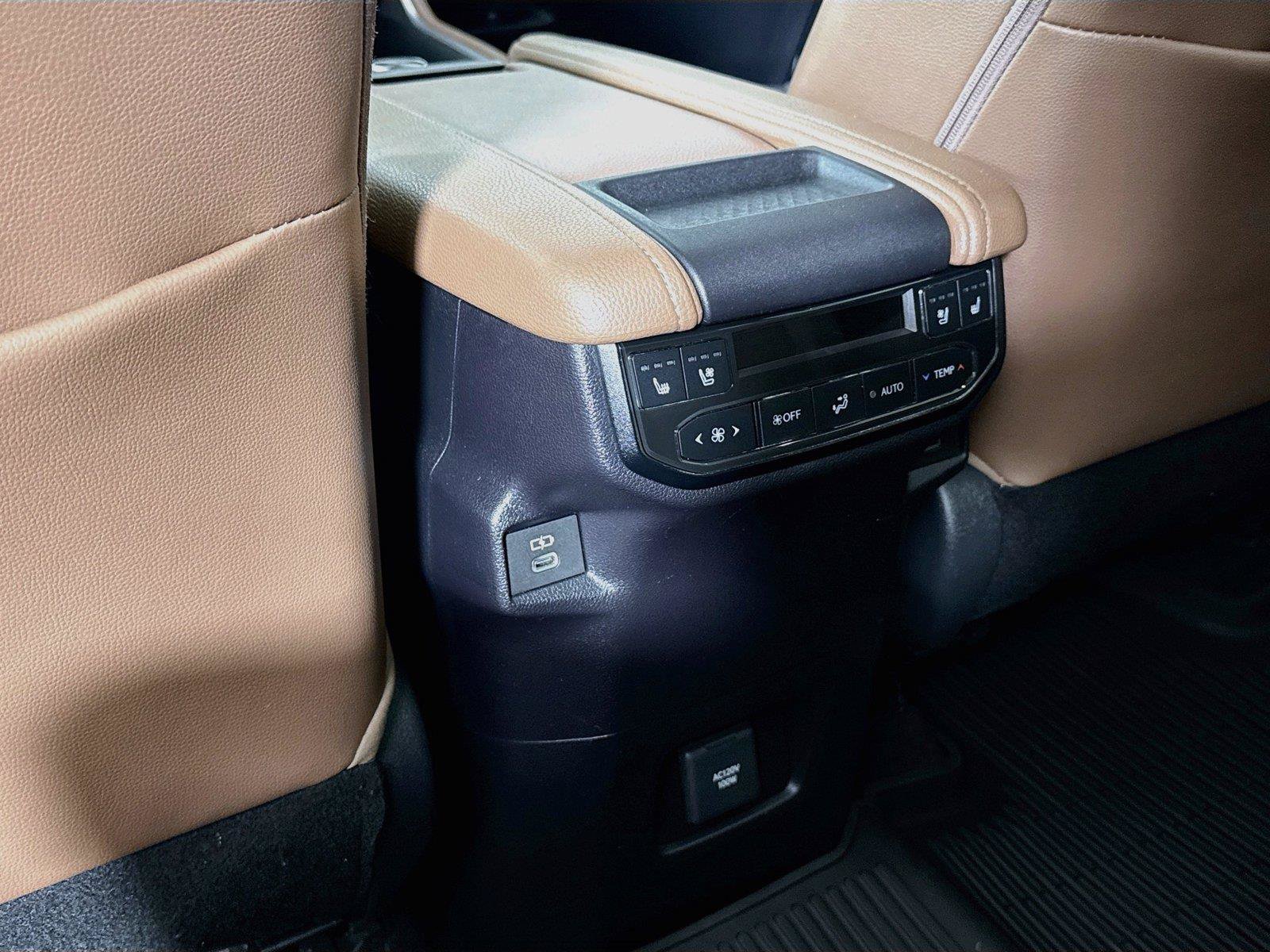 Used 2026 Toyota Grand Highlander AWD image 35