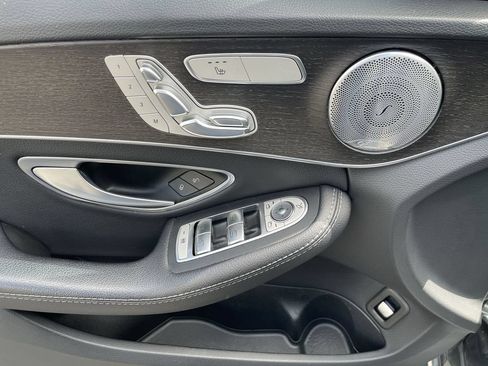 Used 2019 Mercedes-Benz C 300 4MATIC Sedan image 24
