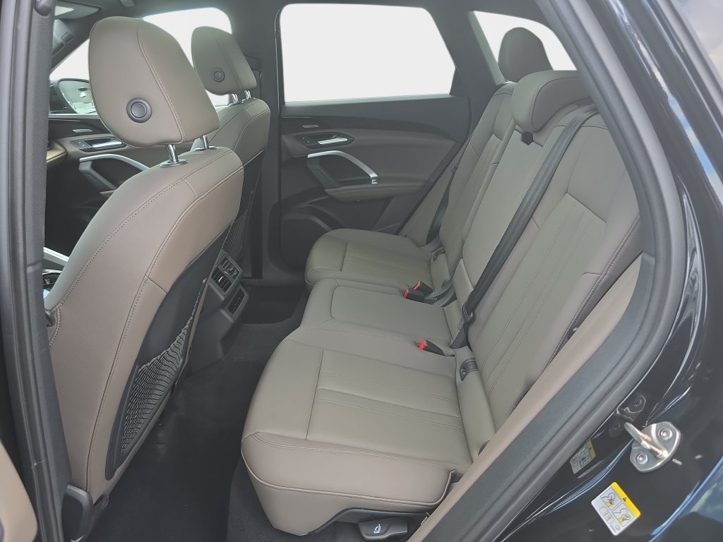 Certified 2025 Audi Q5 Premium w/ Premium Plus AWD/4WD image 23