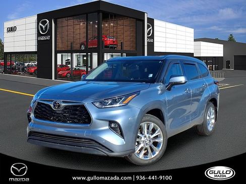 Used 2023 Toyota Highlander Limited image 1