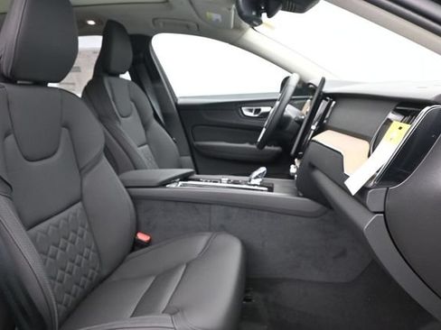 New 2026 Volvo XC60 B5 Plus w/ Climate Package AWD/4WD image 37