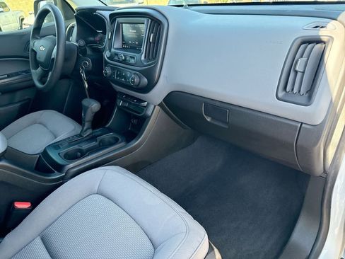 Used 2020 Chevrolet Colorado W/T image 11