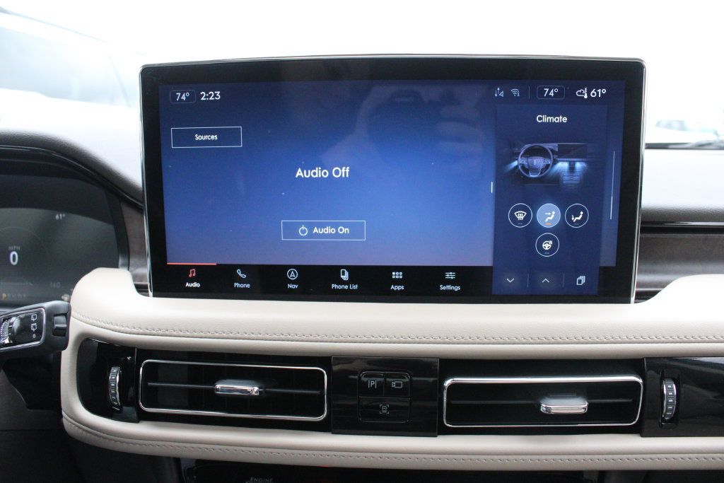 Used 2023 Lincoln Nautilus Reserve w/ Equipment Group 201A AWD/4WD image 16