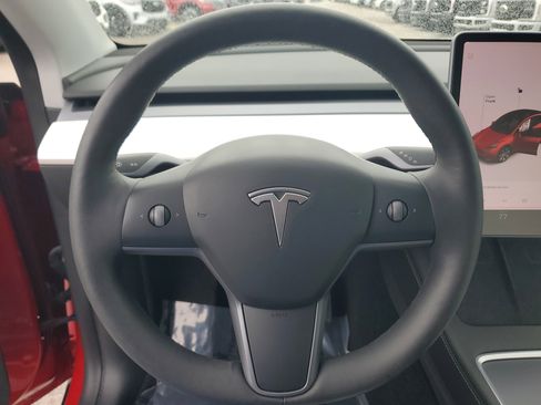 Used 2021 Tesla Model Y Long Range image 23