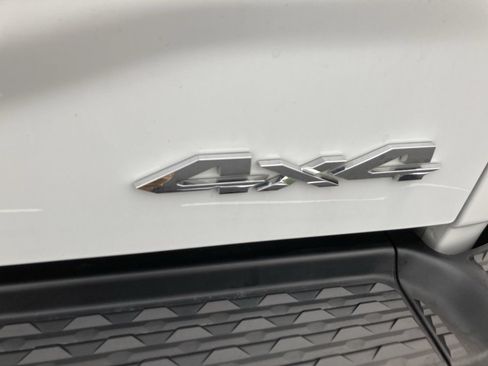 Used 2023 RAM 2500 Tradesman w/ Chrome Appearance Group AWD/4WD image 11