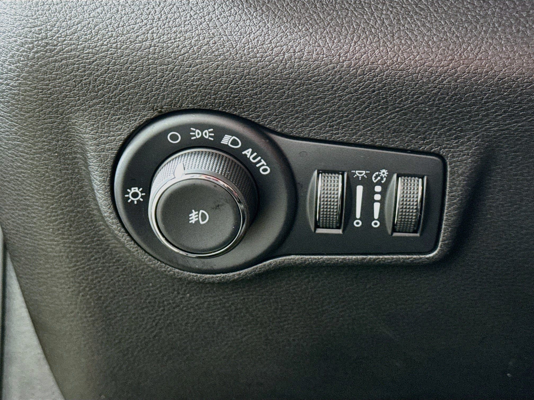Used 2024 Jeep Compass Limited AWD/4WD image 12