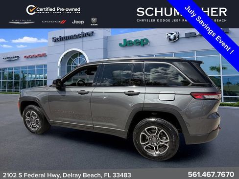 Used 2022 Jeep Grand Cherokee Trailhawk AWD/4WD image 5