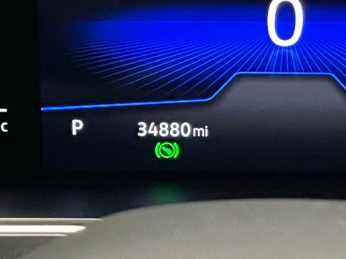 Used 2023 Volkswagen Tiguan SE w/ Panoramic Sunroof Package image 26