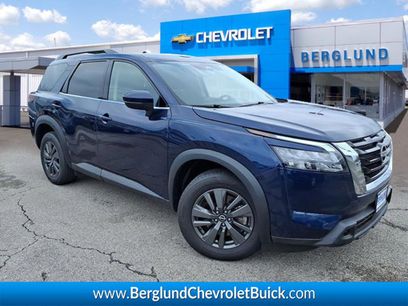 Used 2024 Nissan Pathfinder SV