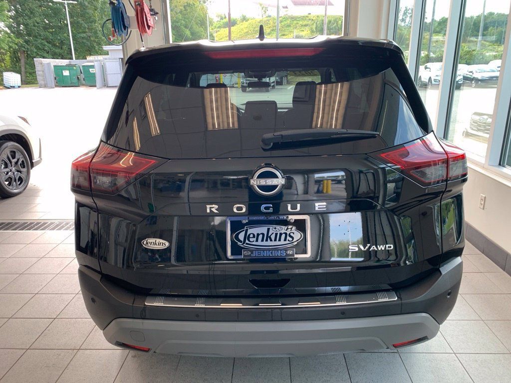 Used 2023 Nissan Rogue SV AWD/4WD image 14