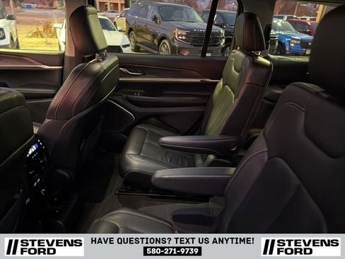 Used 2022 Jeep Grand Cherokee L Limited image 32