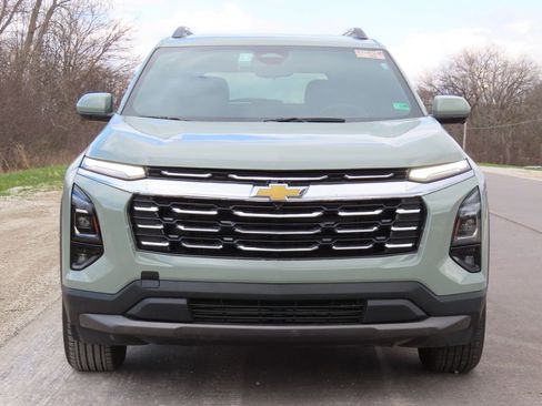 Used 2025 Chevrolet Equinox LT w/ Convenience Package II image 7