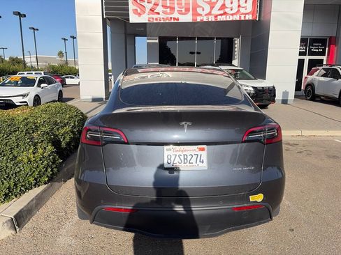 Used 2022 Tesla Model Y Long Range AWD/4WD image 5