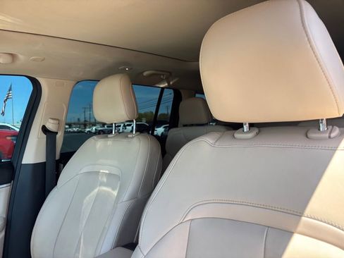 Used 2022 Jeep Grand Cherokee L Limited image 12