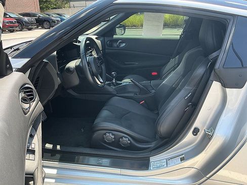 Used 2024 Nissan Z Performance w/ Floor Mat Package RWD image 12