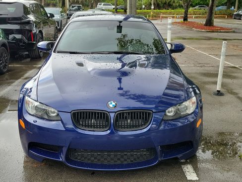 Used 2010 BMW M3 Convertible image 2