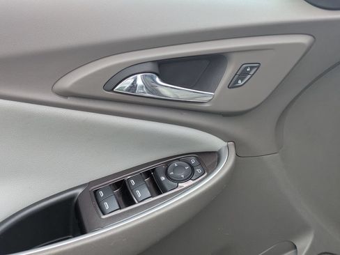 Used 2024 Chevrolet Malibu LS FWD image 12