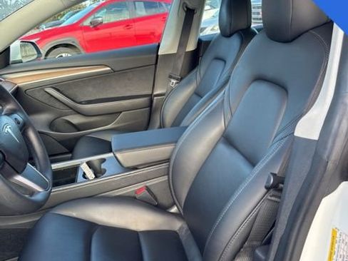 Used 2021 Tesla Model 3 Standard Range Plus image 10