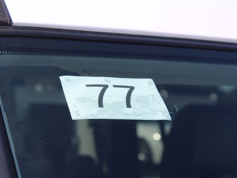 Used 2014 Land Rover LR4 HSE image 10