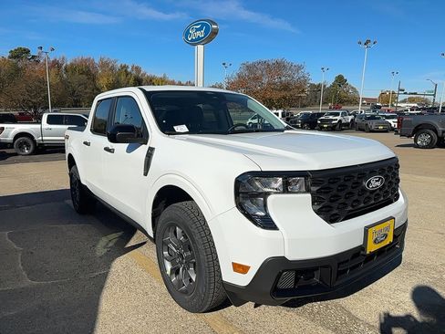 New 2026 Ford Maverick XLT w/ XLT Luxury Package image 2