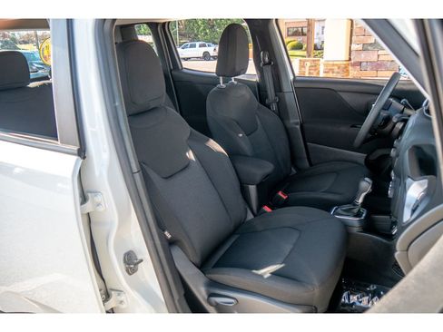 Used 2020 Jeep Renegade Sport image 14