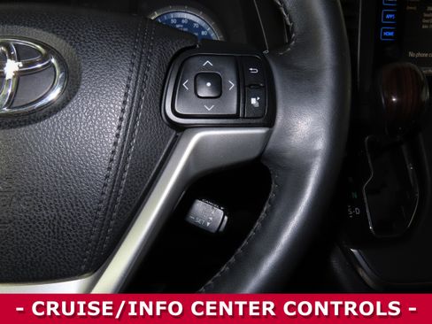 Used 2015 Toyota Sienna Limited image 14