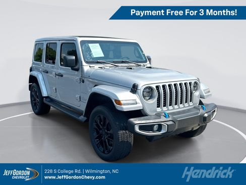 Used 2023 Jeep Wrangler Unlimited Sahara AWD/4WD image 1