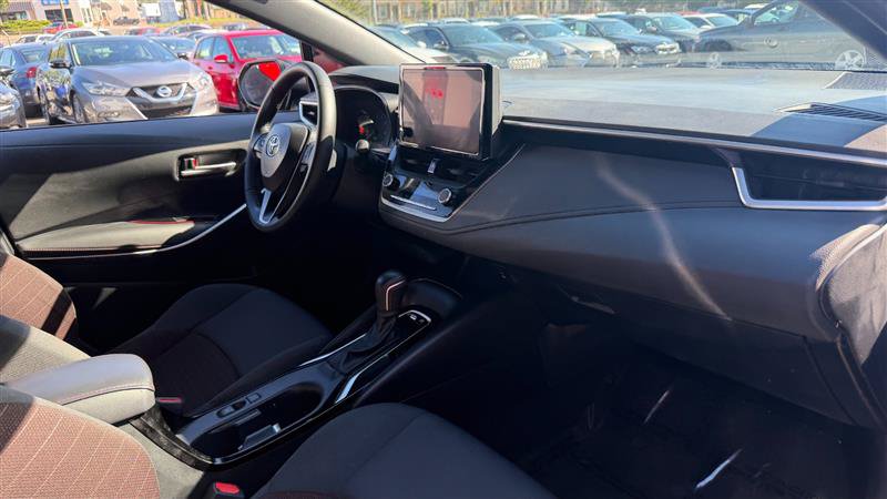 Used 2023 Toyota Corolla SE w/ SE Package FWD image 7