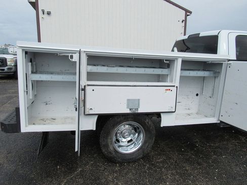 Used 2024 RAM 3500 Tradesman w/ Chrome Appearance Group AWD/4WD image 21