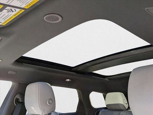 New 2026 Land Rover Range Rover Evoque S image 15