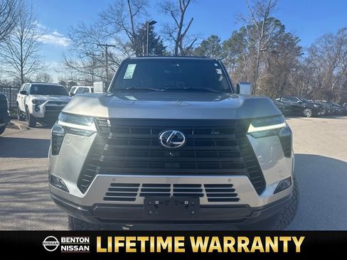 Used 2024 Lexus GX 550 image 9