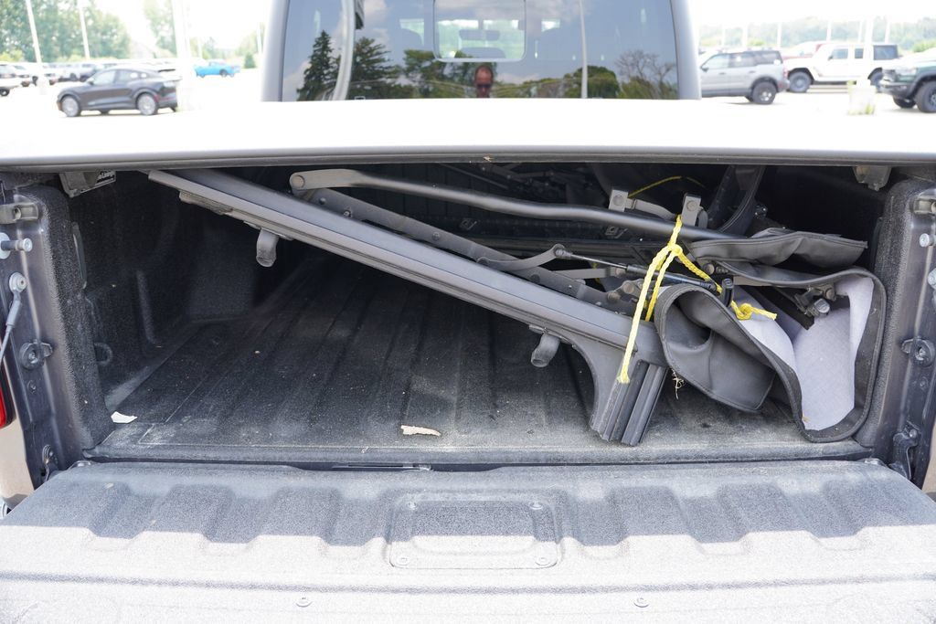 Used 2022 Jeep Gladiator Sport AWD/4WD image 19