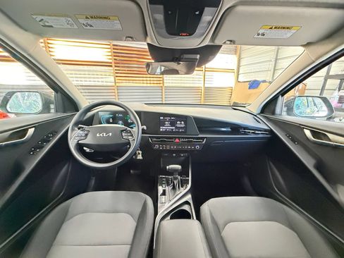 Used 2026 Kia Niro LX FWD image 30