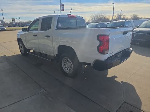 Used 2024 Chevrolet Colorado W/T w/ Safety Package image 6