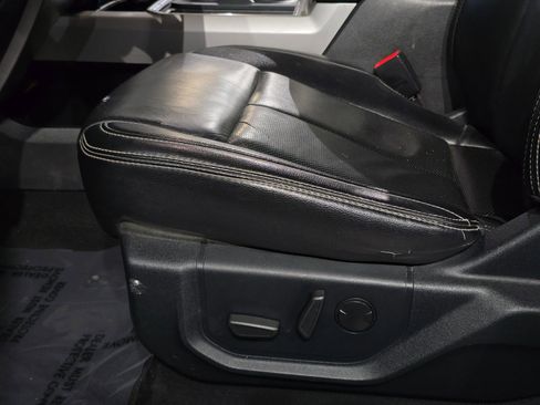 Used 2021 Ford F250 Lariat w/ Lariat Ultimate Package image 28