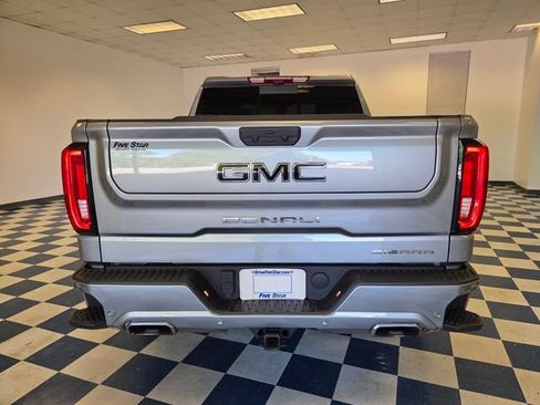 Used 2025 GMC Sierra 1500 Denali AWD/4WD image 6