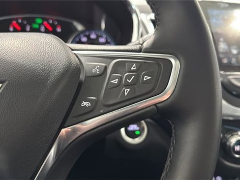 Used 2024 Chevrolet Equinox Premier image 13