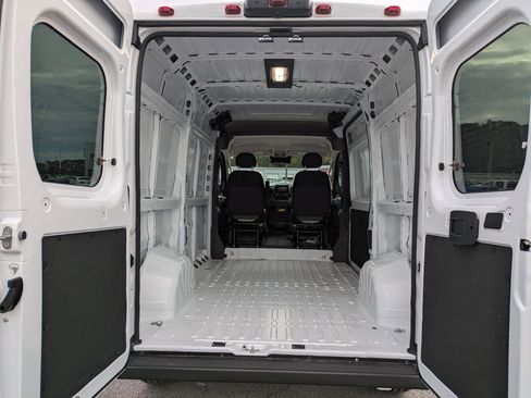 New 2026 RAM ProMaster 2500 w/ Convenience Group image 20