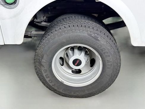Used 2020 GMC Sierra 3500 4x4 Crew Cab w/ Convenience Package image 31